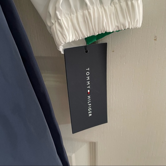 NWT Tommy Hilfiger Women Essential Water Repellent Colour-Blocked Parka size XS - Picture 10 of 10